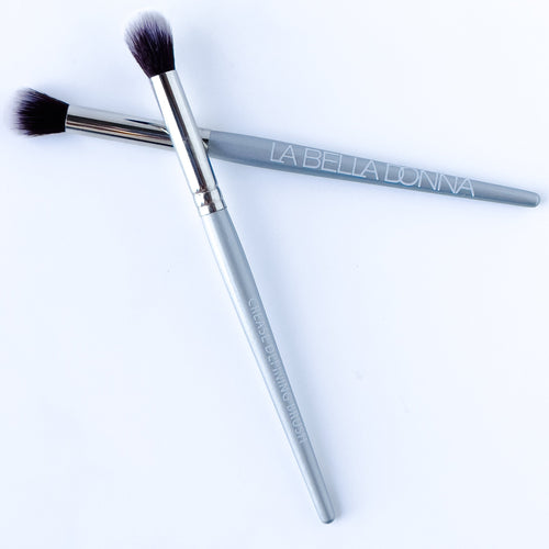 New! Crease Defining Brush